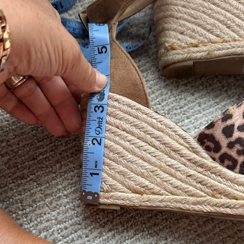 Cityclassified Leopard Print Wedge Sandals in Brown